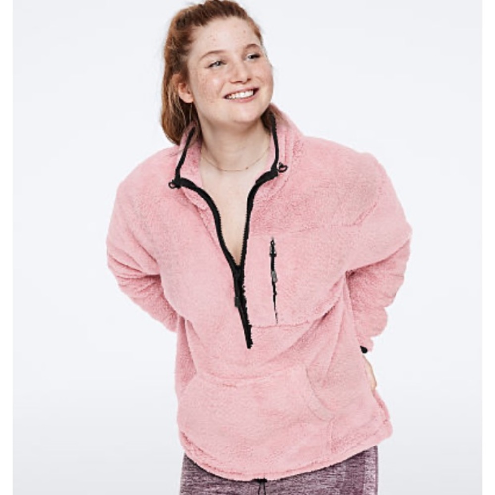 VS PINK NWT SHERPA TEDDY HALF ZIP
